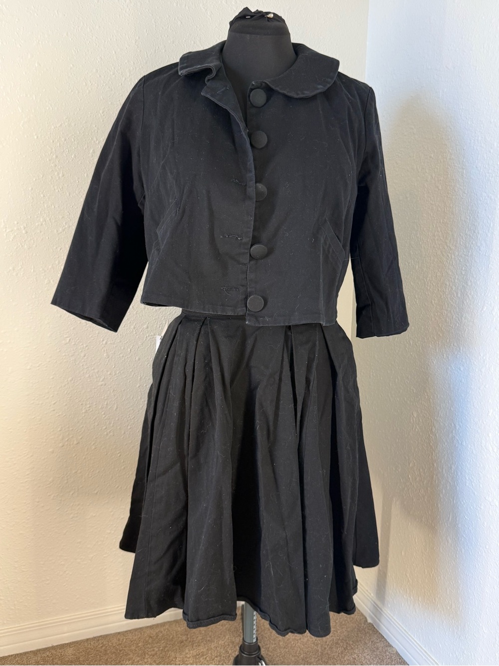 Laura Byrnes pinup blazer and skirt large